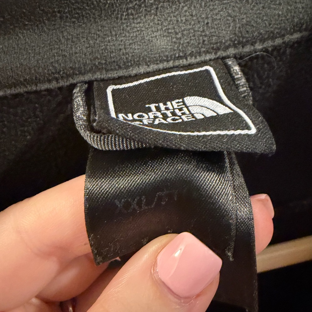 The North Face Men's Black & Gray Performance Softshell Jacket - Picture 3 of 6